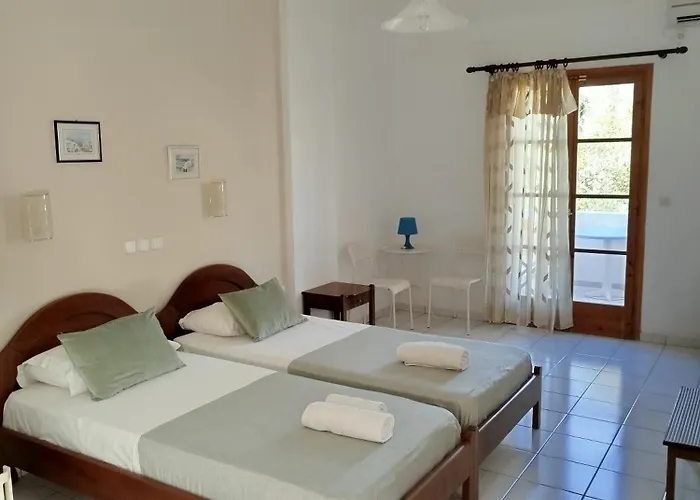 Relax On Santorini Kamári